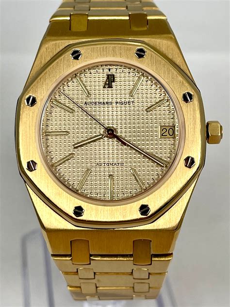 rapina audemars piguet milano|Audemars Piguet Royal Oak 4100 .